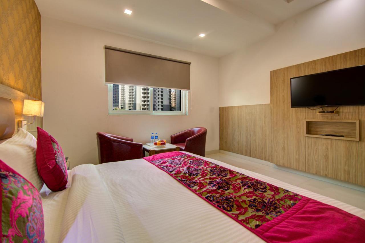 The Elevate Hotel - Near Delhi International Airport New Delhi Exterior photo